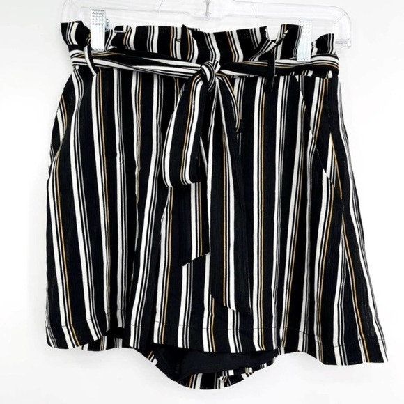 Lush High Waisted Paperbag Striped Shorts - Picture 1 of 9